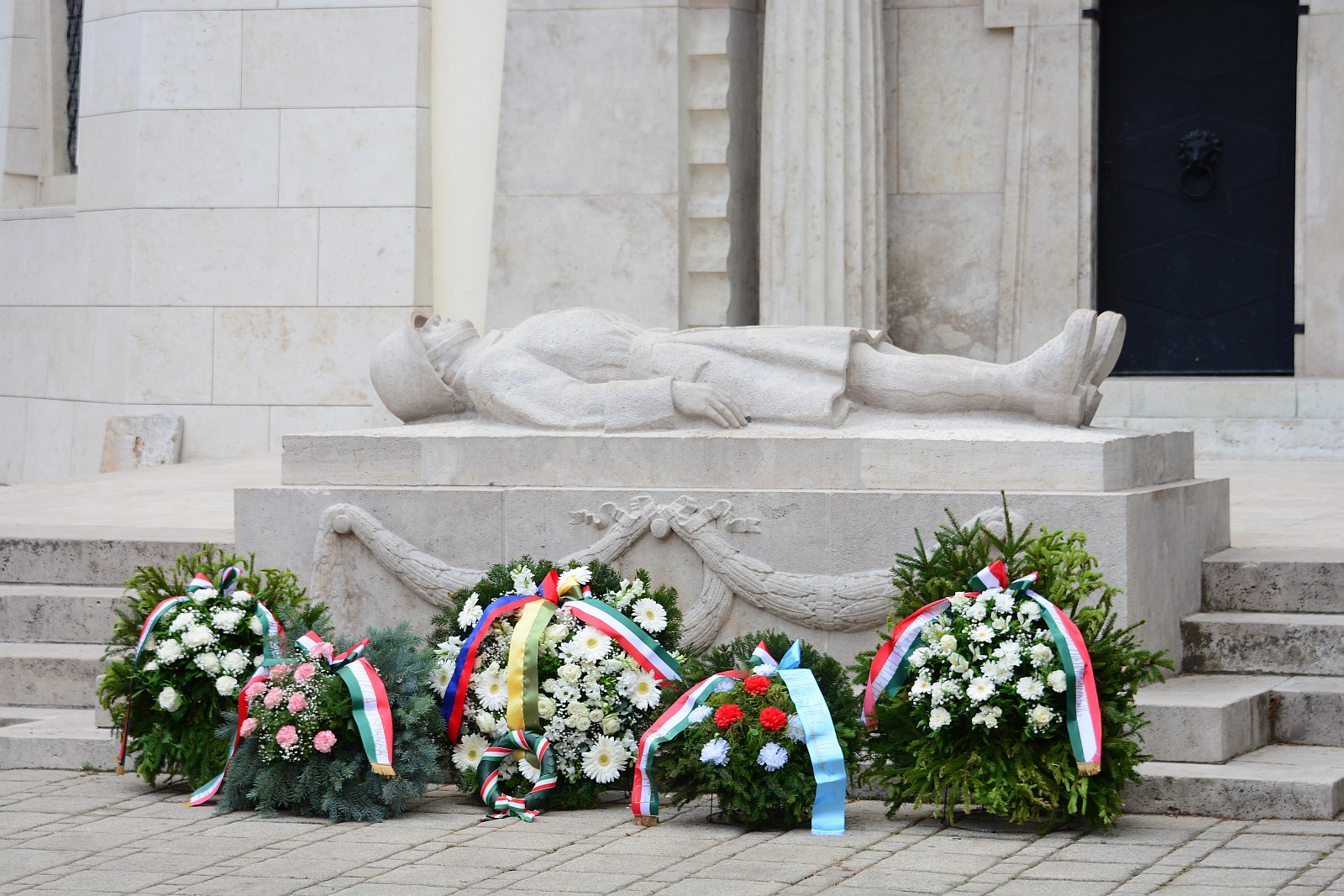 Az Emlékezet hangja - Takarodó szól a katonahősök emlékére